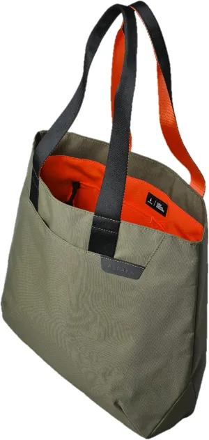 ALPAKA Elements Tote Bag 14.5L - Travel Totes with Lightweight, Foldable, Self-Standing, 8 Internal Pockets, Magnetic Suction