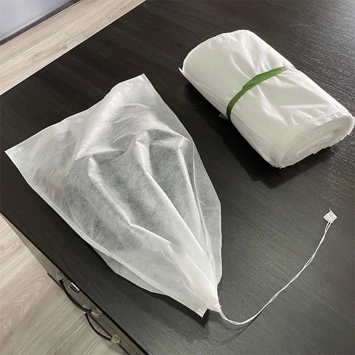 ECYC 9.45x14.96 inch 40 Pcs Shoes Dust Bags, Non-Woven Fabric Storage Pouches Breathable Drawstring Dust Covers for Handbags, Shoes, Purses
