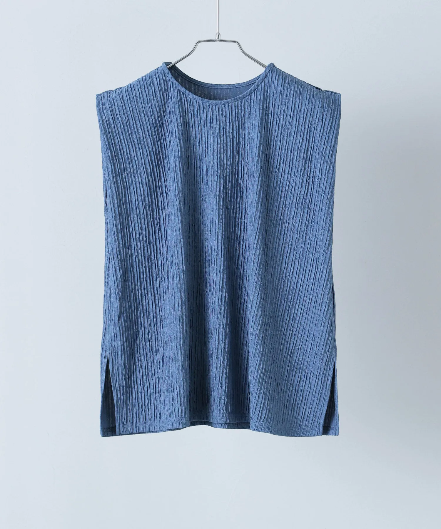 Shiny pleated shoulder tuck tops